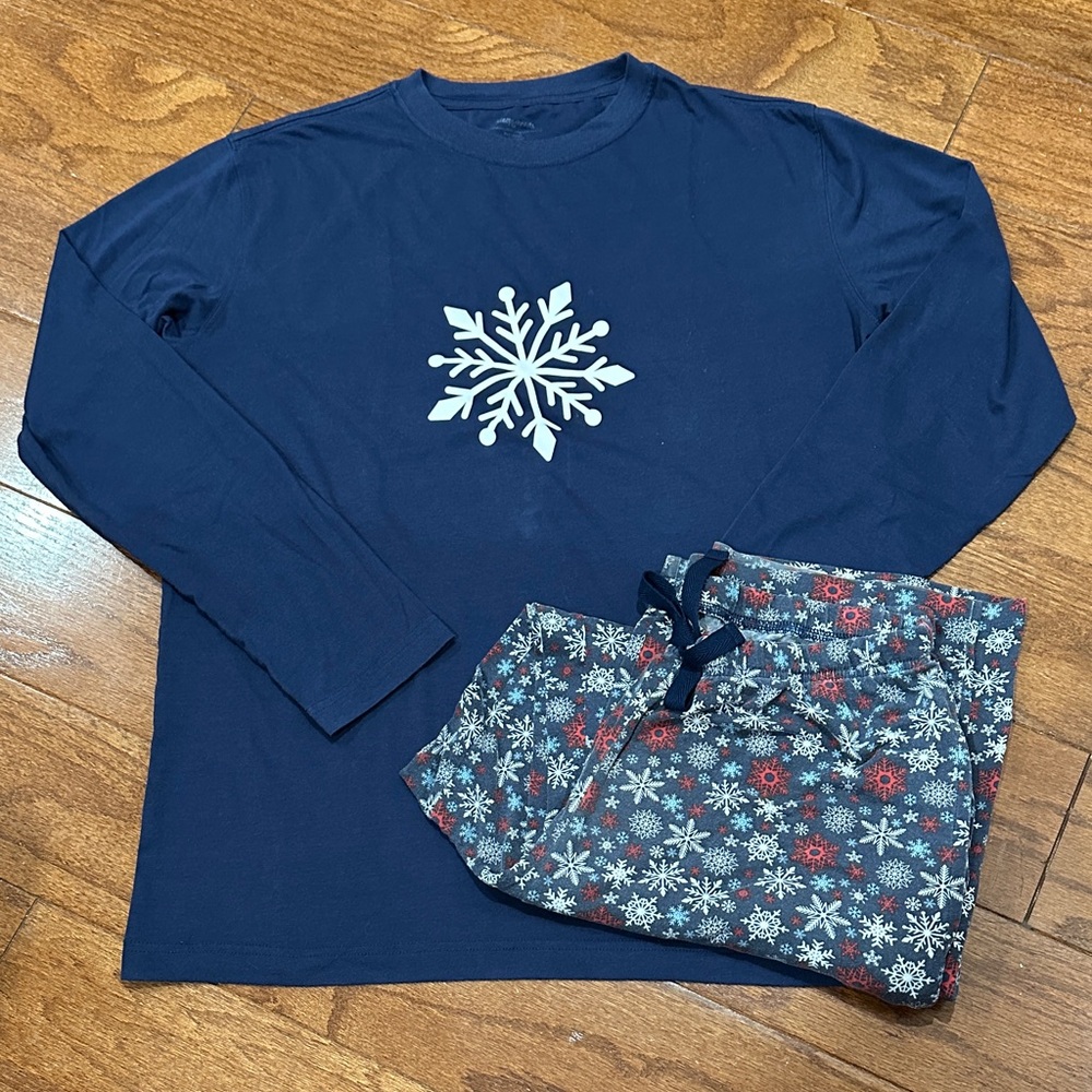 Navy Snowflake Pajama Set unisex size Medium